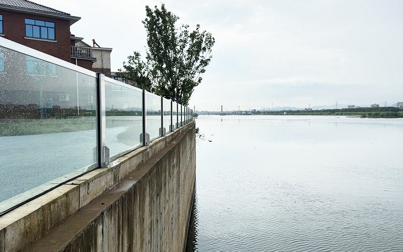 Glass Wall Flood Barrier